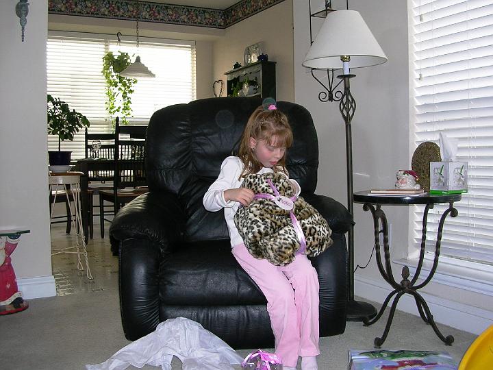 Keely's New Blanket.JPG